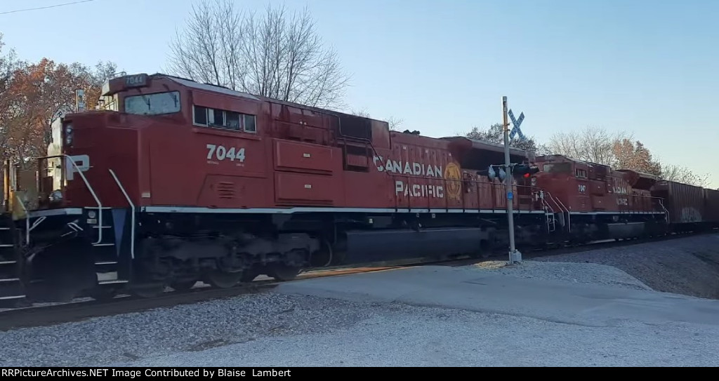 CP SD70ACU units in tow